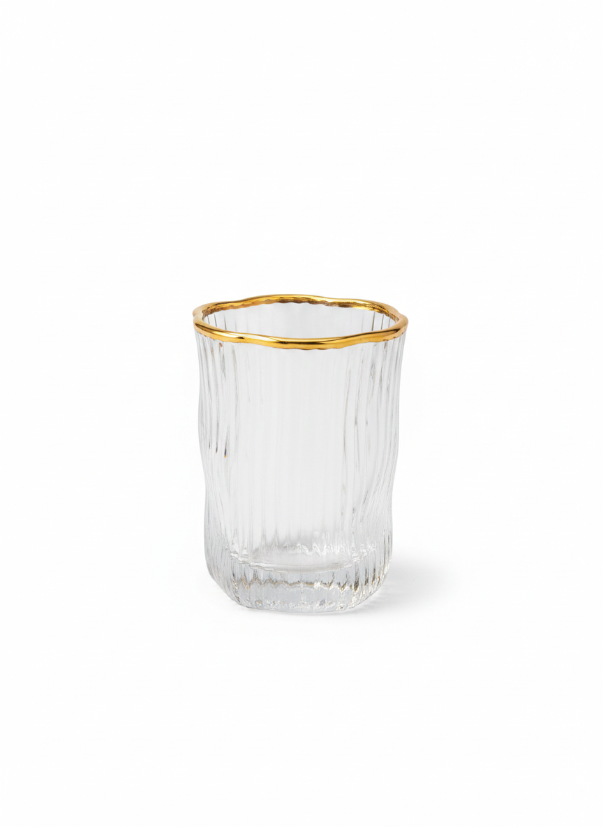 Verre à Café Ciselé – Bordure Dorée Élégante