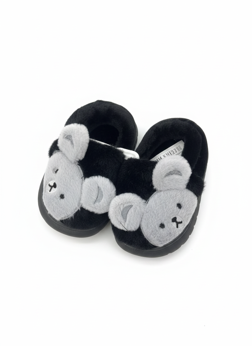 Chaussons Peluche Ours – Confort & Douceur